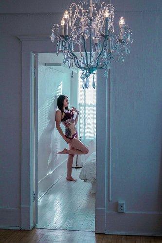 mobile - carousel-hero-element image-4