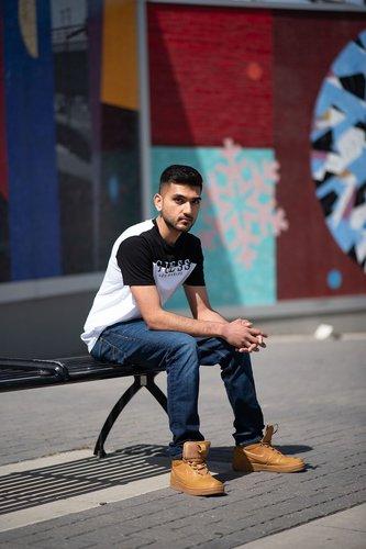 mobile - carousel-hero-element image-4