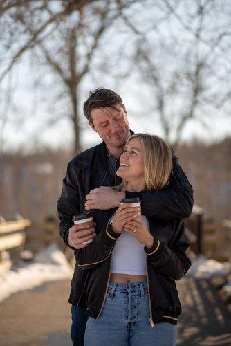 mobile - carousel-hero-element image-4