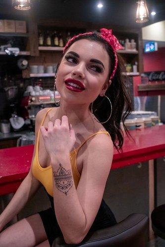 mobile - carousel-hero-element image-7