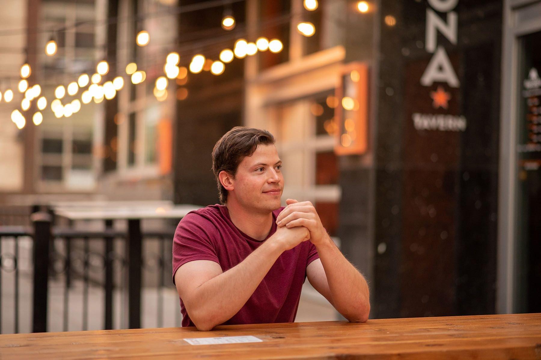 carousel-hero-element image-0