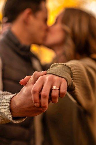 mobile - carousel-hero-element image-4