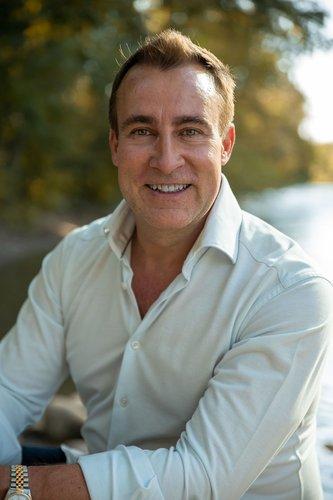 mobile - carousel-hero-element image-3