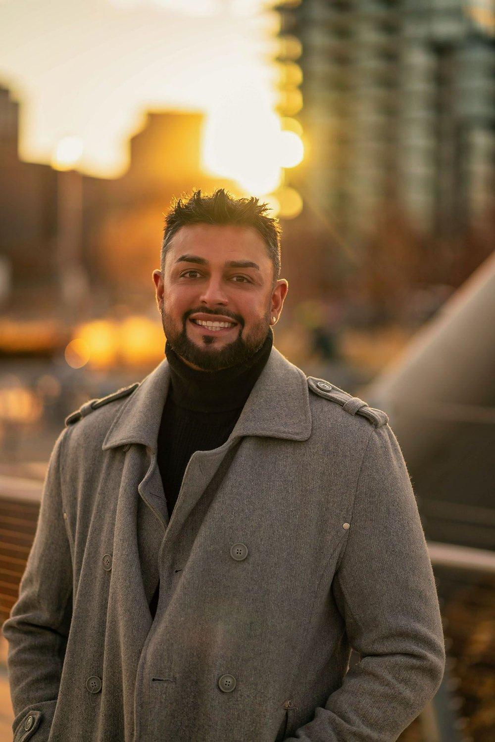 carousel-hero-element image-4